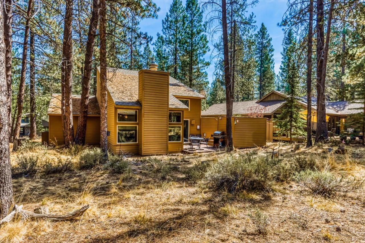 2 Conifer Villa Сънривър Екстериор снимка