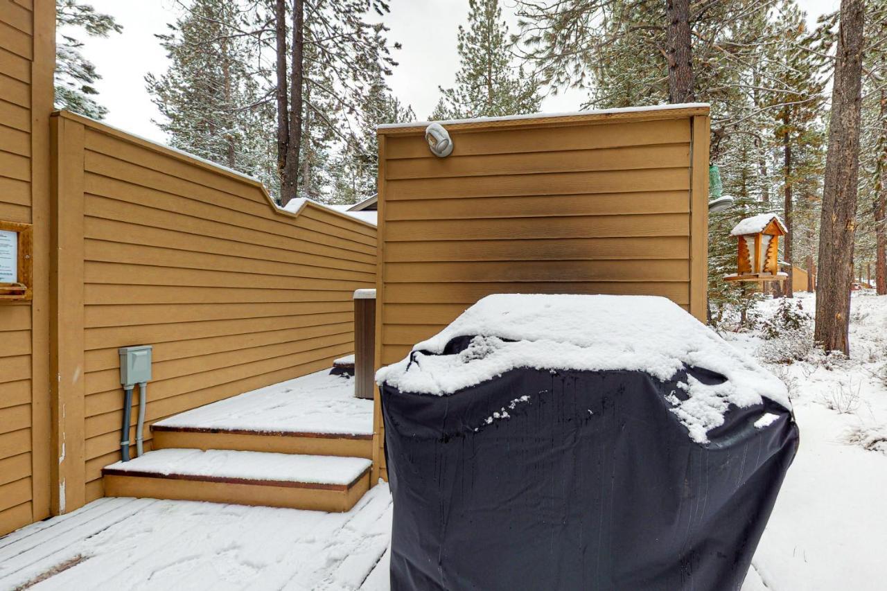 2 Conifer Villa Сънривър Екстериор снимка