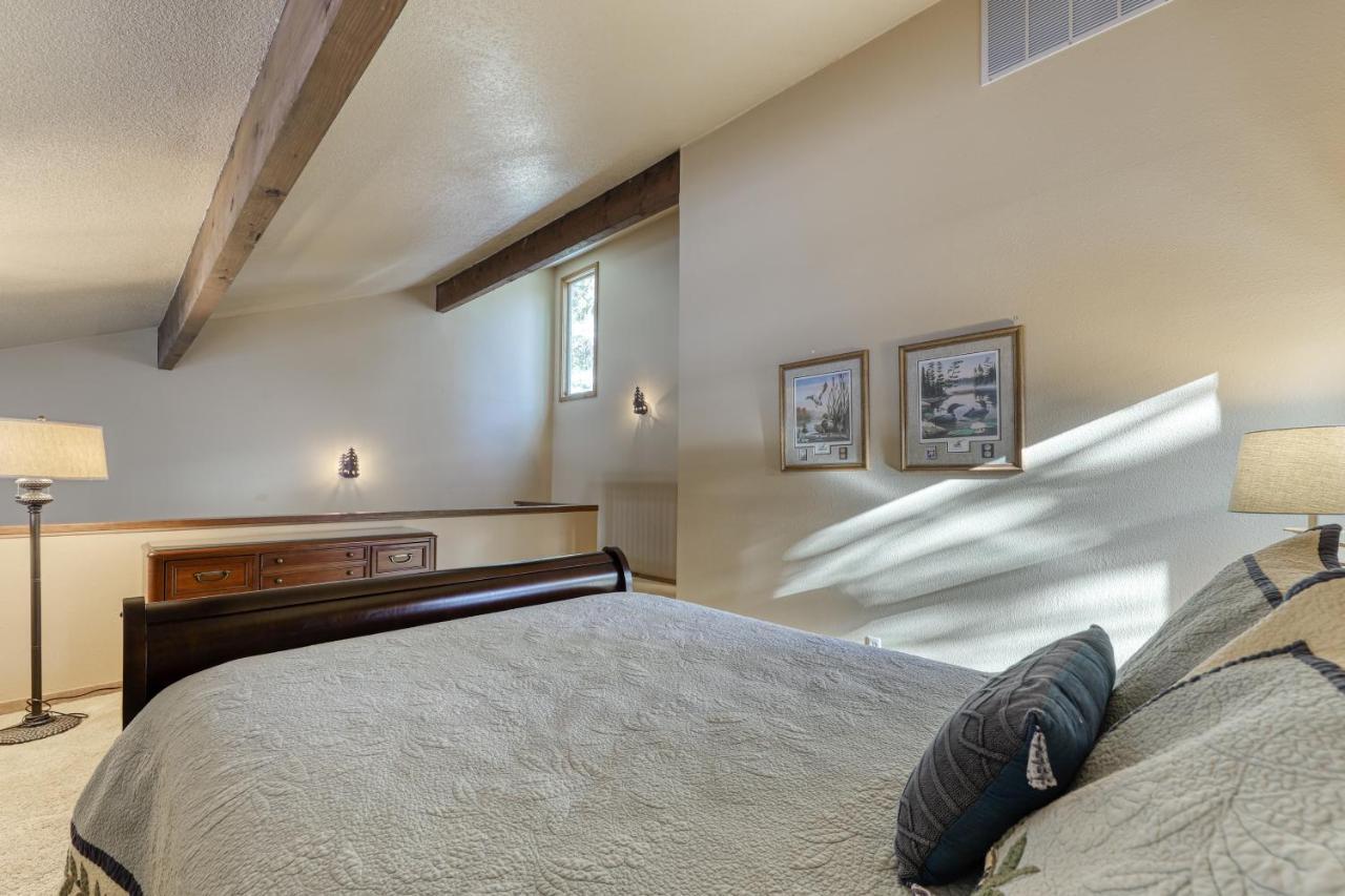 2 Conifer Villa Сънривър Екстериор снимка