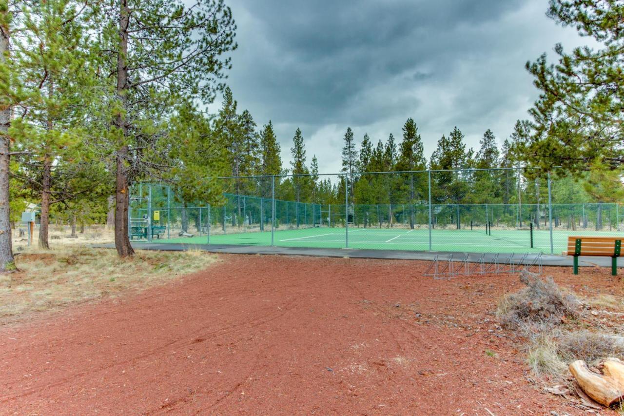 2 Conifer Villa Сънривър Екстериор снимка